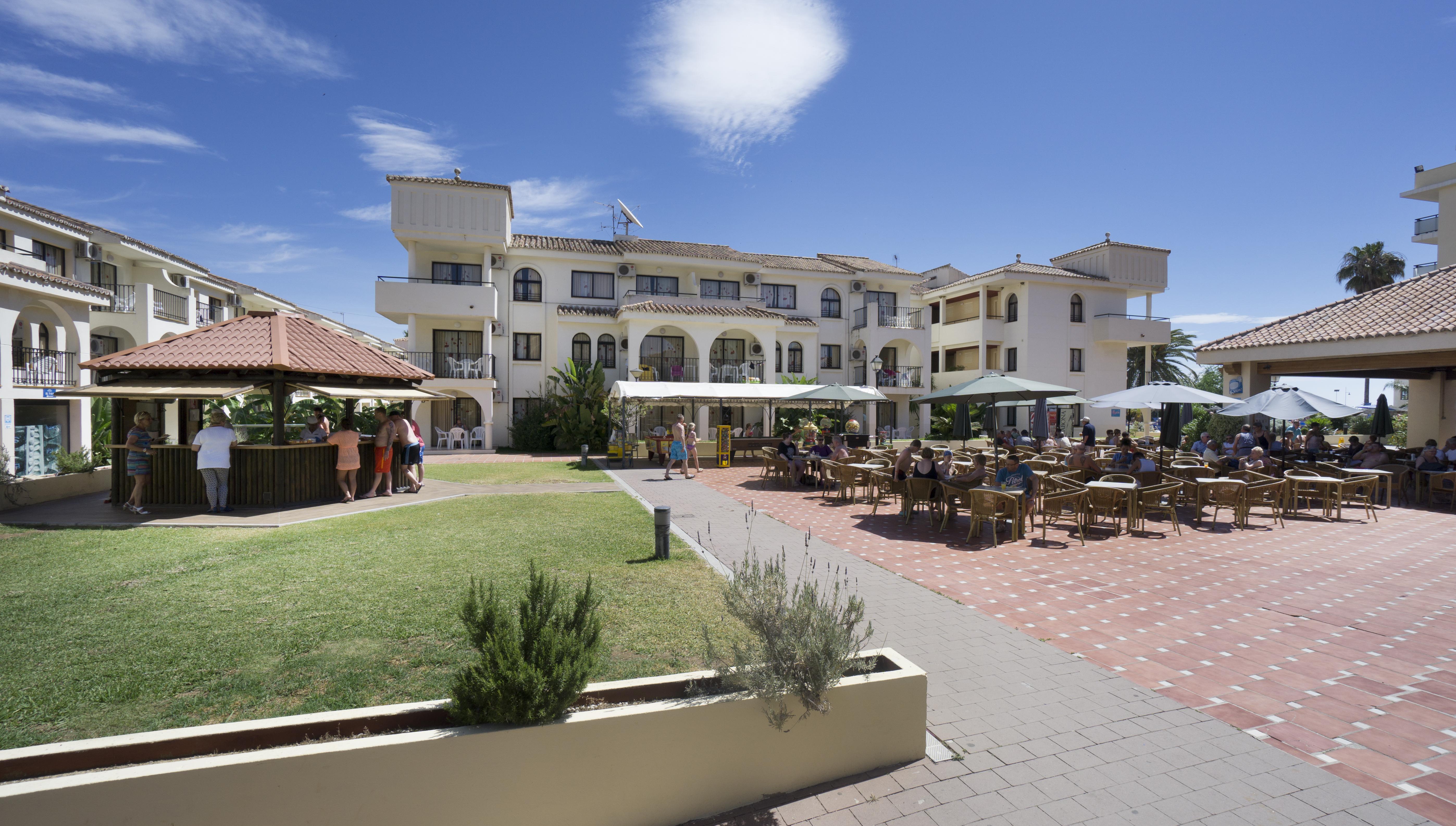 Hotel Puente Real Torremolinos Exterior photo